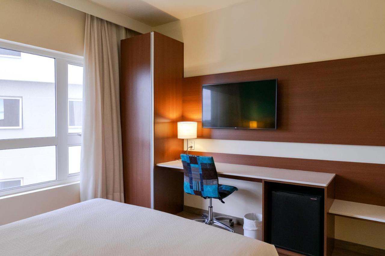 Ibis Styles Curitiba Aeroporto Hotel São José dos Pinhais Buitenkant foto