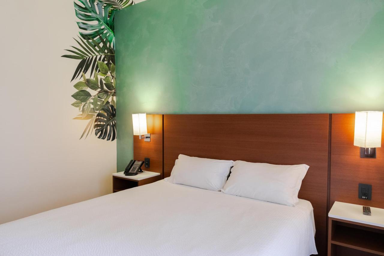 Ibis Styles Curitiba Aeroporto Hotel São José dos Pinhais Buitenkant foto