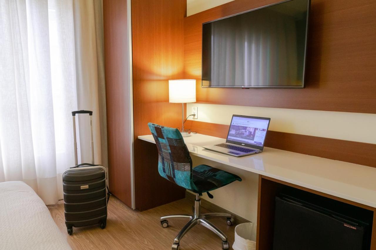 Ibis Styles Curitiba Aeroporto Hotel São José dos Pinhais Buitenkant foto