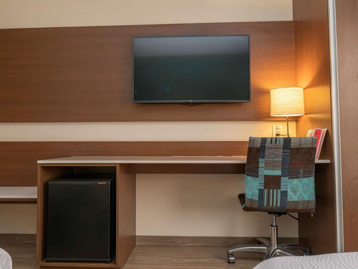 Ibis Styles Curitiba Aeroporto Hotel São José dos Pinhais Buitenkant foto